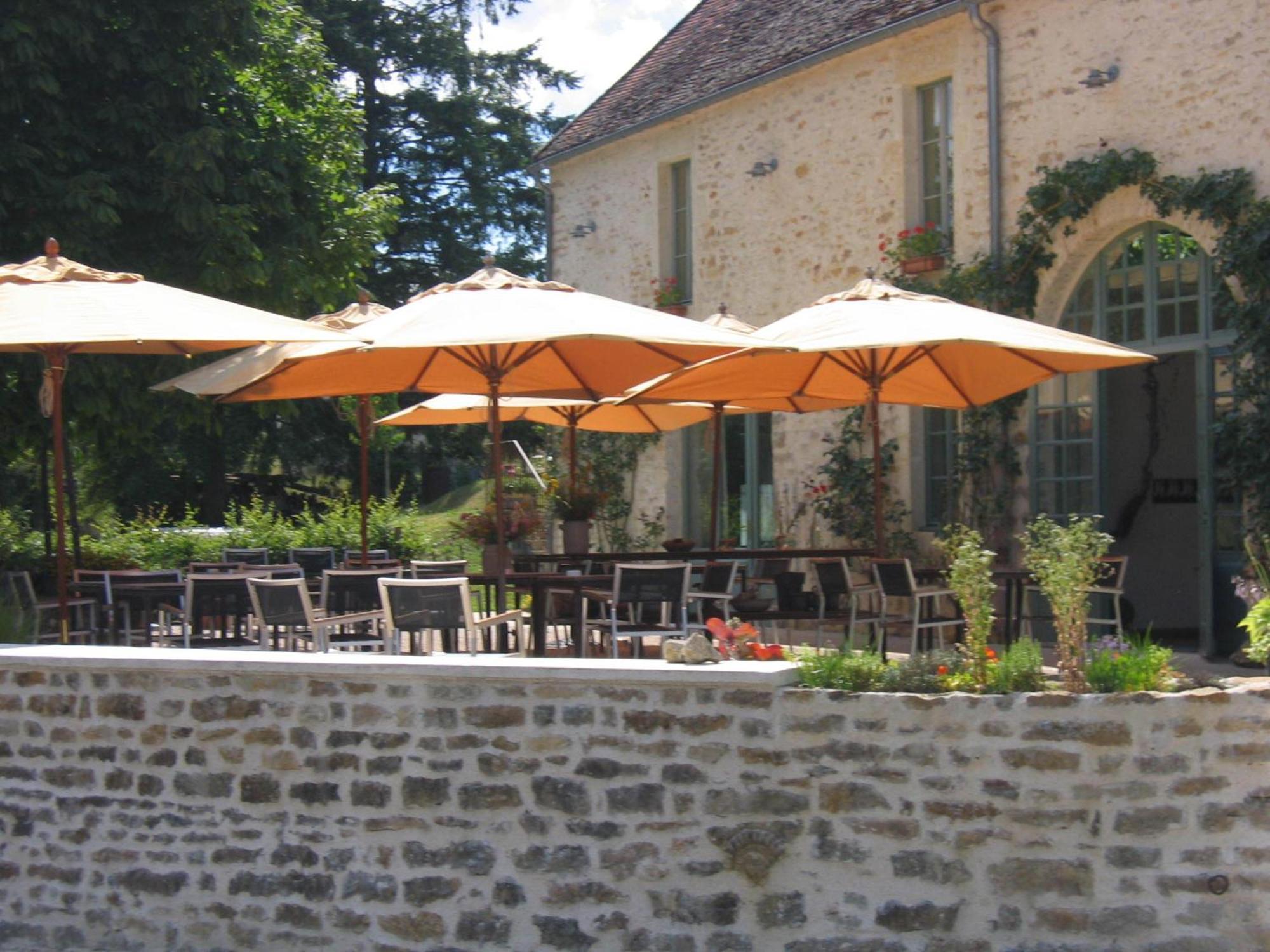 Hotel Les Deux Ponts Pierre-Perthuis Exterior foto